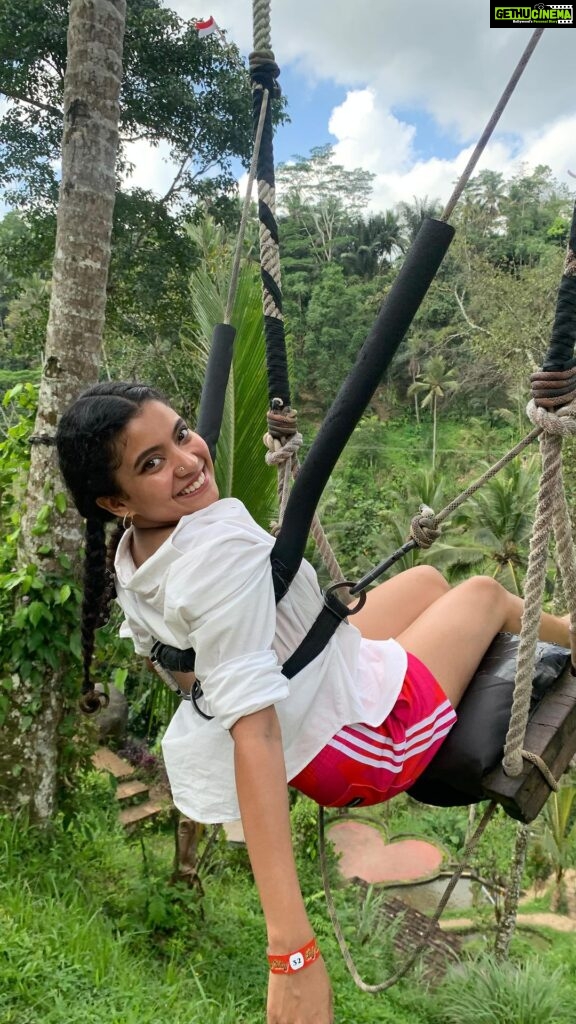 Anna Ben Instagram - Pretended I was a bird for a sec in Bali This was marinating in my phone gallery. 🥲 #bali #🌸 Tegallalang, Bali, Indonesia