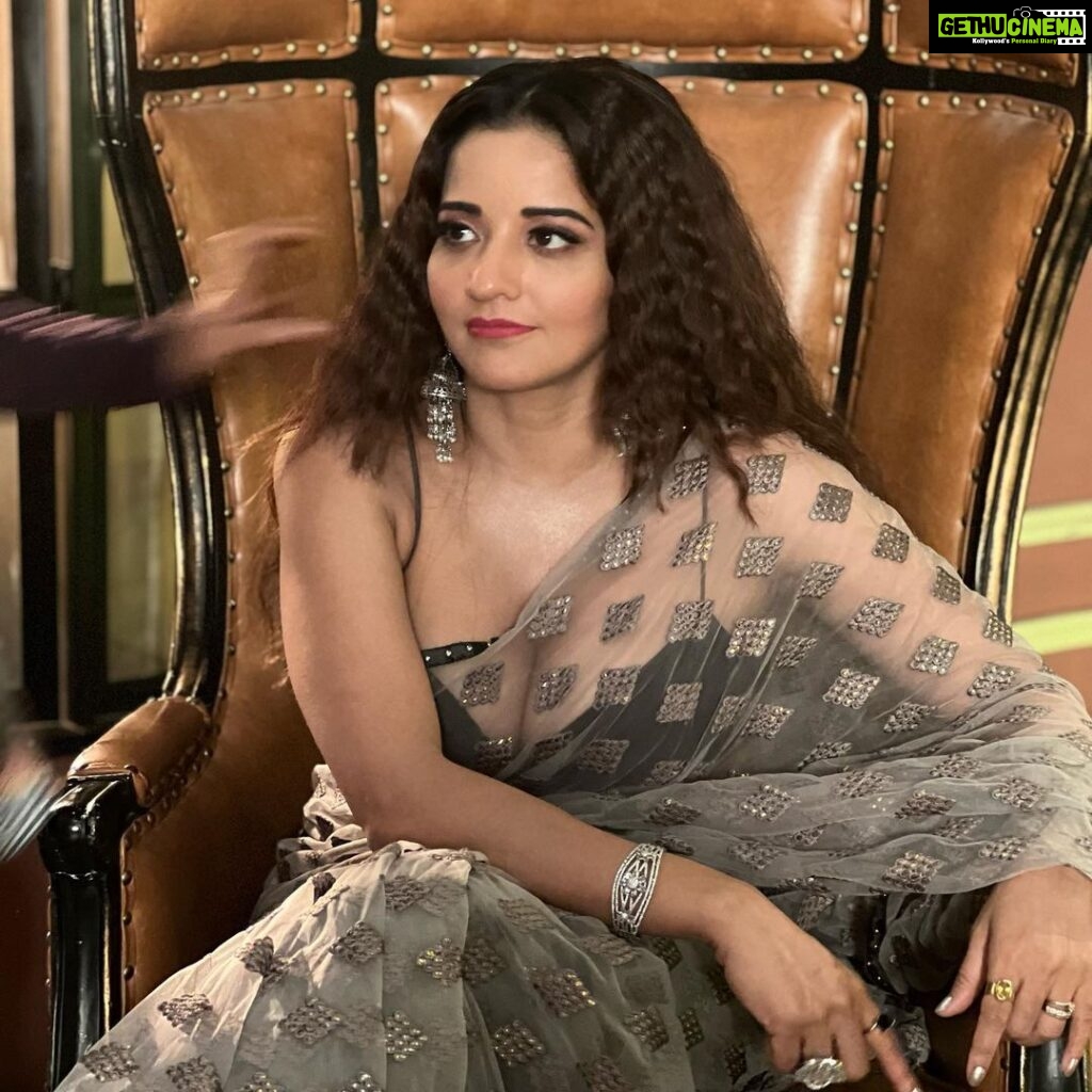 Antara Biswas Instagram - Only Candids….Aaj No Poses Wale Pics…