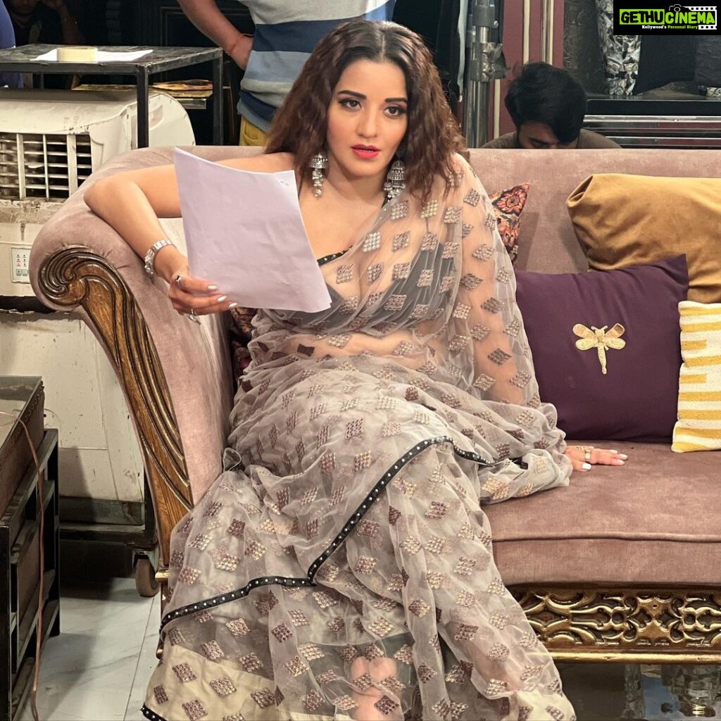 Antara Biswas Instagram - Only Candids….Aaj No Poses Wale Pics…