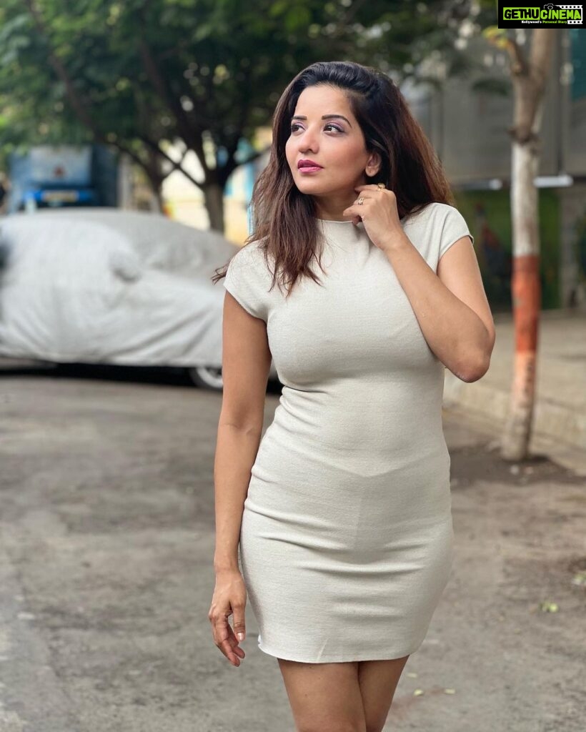 Antara Biswas Instagram - 🤷‍♀️🤷‍♀️🤷‍♀️… Fridayssss