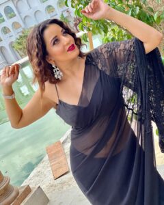 Antara Biswas Instagram - Attitude Haan 😇♣️♠️…. 

📸: @deepakpathak663 

Mua: @sumitsenapati5558 
Hairstyling: @kalpanathore