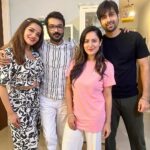 Antara Biswas Instagram – This Journey Of Mine From My 1st Bengali Film ( phool r pathor ) with him the  #jubilee star  @prosenstar and this meet… Lovely seeing you after soooo long and you are just the same… 

Thank you @banerjeepuja @kunalrverma for the yum “luchi cholar daal” …. Had a great time… love u 😘 

#bong #connection #prosenjitchatterjee #monalisa #pujabanerjee #kunalverma #bffs #happy #blessed