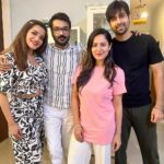 Antara Biswas Instagram - This Journey Of Mine From My 1st Bengali Film ( phool r pathor ) with him the #jubilee star @prosenstar and this meet… Lovely seeing you after soooo long and you are just the same… Thank you @banerjeepuja @kunalrverma for the yum “luchi cholar daal” …. Had a great time… love u 😘 #bong #connection #prosenjitchatterjee #monalisa #pujabanerjee #kunalverma #bffs #happy #blessed