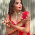 Antara Biswas Instagram - Give Me Red ❤️…. #bekaaboo #mahasangam #naagin6 #saturday #sunday #excited Styled by: @tripzarora @rina_mane25 Mua: @sumitsenapati5558 📸: @deepakpathak663