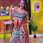 Antara Biswas Instagram - My Jaws Are Still Paining… Itna Masti , Itna hasna, Crazy , Madness, Funnnn, that’s “ENTERTAINMENT KI RAAT “ HOUSEFULL… Can’t Wait For This Masti Bhara Episode 😃🤪🙈… #entertainmentkiraathousefull #colorstv #excited #new #episode #crazy #fun #madness Outfit: @zara Mua: @vilashchaurasiya_ Hairstyling: @shab_qureshi786 Managed by: @akramgunner 📸: @deepakpathak663 Film City