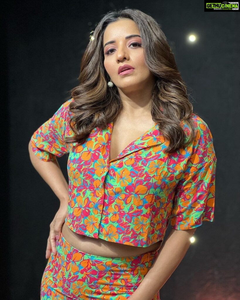 Antara Biswas Instagram - Life Is tough … But So Are You 🙏🤞…. #goodmorning #world Mua & hairstyling: @shab_qureshi786 Footwear: @stylewalk_footwear_ 📸: @deepakpathak663