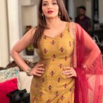 Antara Biswas Instagram – Live Simply, Dream Big, Be grateful, Give Love, laugh Lots 😀…

#beqaboo #onset

Mua: @sumitsenapati5558 

📸: @deepakpathak663