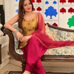 Antara Biswas Instagram – Live Simply, Dream Big, Be grateful, Give Love, laugh Lots 😀…

#beqaboo #onset

Mua: @sumitsenapati5558 

📸: @deepakpathak663