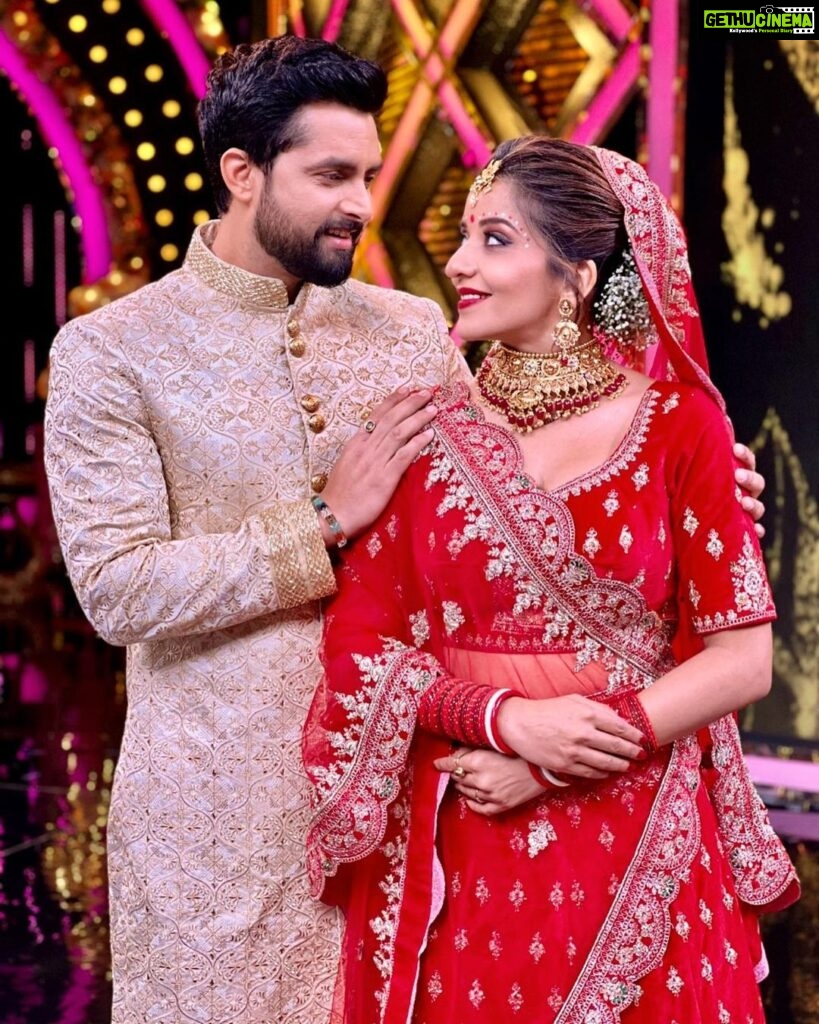 Antara Biswas Instagram - 💓 #us #couplegoals #familypower