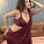 Antara Biswas Instagram - She is Free In Her Wildness … She Is A Wanderess… A Drop Of Free Water ❤️…. Styled by: @tripzarora Draped by: @rina_mane25 Mua: @makeupbyshahrooq Hairstyling: @kalpanathore 📸: @deepakpathak663 #beqaboo #colorstv