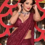Antara Biswas Instagram – She is Free In Her Wildness … She Is A Wanderess… A Drop Of Free Water ❤️…. 

Styled by: @tripzarora 
Draped by: @rina_mane25 

Mua: @makeupbyshahrooq 
Hairstyling: @kalpanathore 

📸: @deepakpathak663 

#beqaboo #colorstv