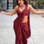 Antara Biswas Instagram - She is Free In Her Wildness … She Is A Wanderess… A Drop Of Free Water ❤️…. Styled by: @tripzarora Draped by: @rina_mane25 Mua: @makeupbyshahrooq Hairstyling: @kalpanathore 📸: @deepakpathak663 #beqaboo #colorstv