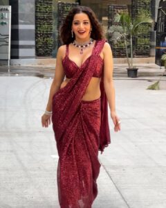 Antara Biswas Instagram - She is Free In Her Wildness … She Is A Wanderess… A Drop Of Free Water ❤️…. Styled by: @tripzarora Draped by: @rina_mane25 Mua: @makeupbyshahrooq Hairstyling: @kalpanathore 📸: @deepakpathak663 #beqaboo #colorstv
