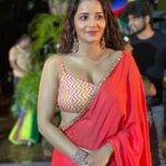 Antara Biswas Instagram – A Lazy Rainy Sunday ❤️🥰…. 

#onset #rain #sequence #beqaboo #love #work #actorslife 

Mua: @makeupbyshahrooq 
Hairstyling: @kalpanathore 

📸: @deepakpathak663 Mumbai, Maharashtra