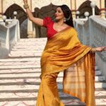 Antara Biswas Instagram – Shubh Navratri 🙏🙏…. 

#happy #navratri #gudipadwa 

Mua: @makeupbyshahrooq 
Hairstyling: @rajashree786patil786 
📸: @deepakpathak663