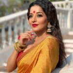 Antara Biswas Instagram – Shubh Navratri 🙏🙏…. 

#happy #navratri #gudipadwa 

Mua: @makeupbyshahrooq 
Hairstyling: @rajashree786patil786 
📸: @deepakpathak663