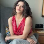 Antara Biswas Instagram – Event Ready ❤️… 

Makeup & Hair : @ameeth_dash 

Managed by: @riyashhh269 

#holi #event #kolkata #womansday #swabhumi #ootd #thankyou #rangbarse Kolkata