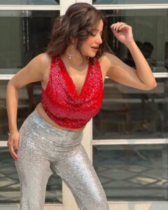 Antara Biswas Instagram - Event Ready ❤️… Makeup & Hair : @ameeth_dash Managed by: @riyashhh269 #holi #event #kolkata #womansday #swabhumi #ootd #thankyou #rangbarse Kolkata