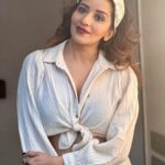 Antara Biswas Instagram – Be You… Bravely … 
#goodmorning #world