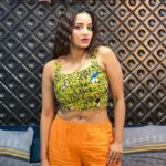 Antara Biswas Instagram - Oh Girl … you gotta just chill Out For like 2 seconds 🤷‍♀️🤷‍♀️… #chill #chillvibes 📸: @deepakpathak663 Mua: @sumitsenapati5558