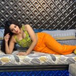 Antara Biswas Instagram - Oh Girl … you gotta just chill Out For like 2 seconds 🤷‍♀️🤷‍♀️… #chill #chillvibes 📸: @deepakpathak663 Mua: @sumitsenapati5558