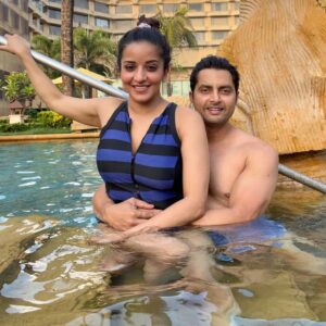 Antara Biswas Instagram - Us ❤️.. #pool #lovers