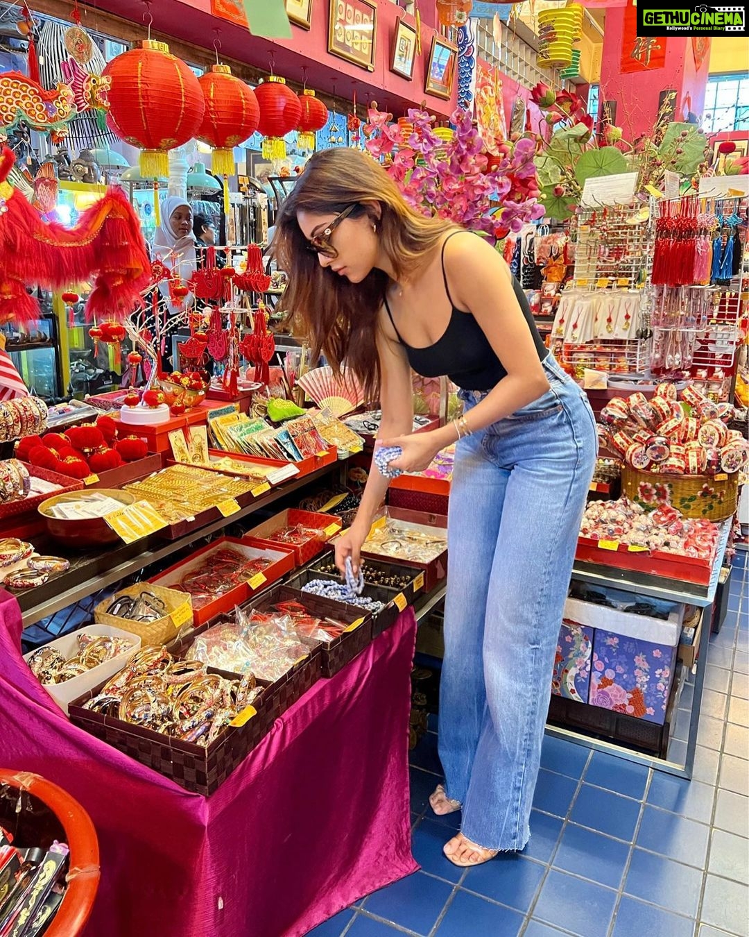 Anu Emmanuel Instagram - A quick market visit in KL ❣️