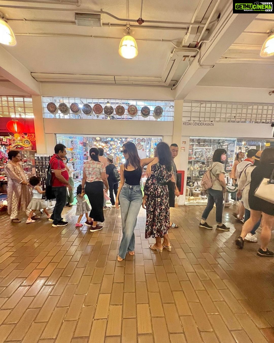 Anu Emmanuel Instagram - A quick market visit in KL ❣️