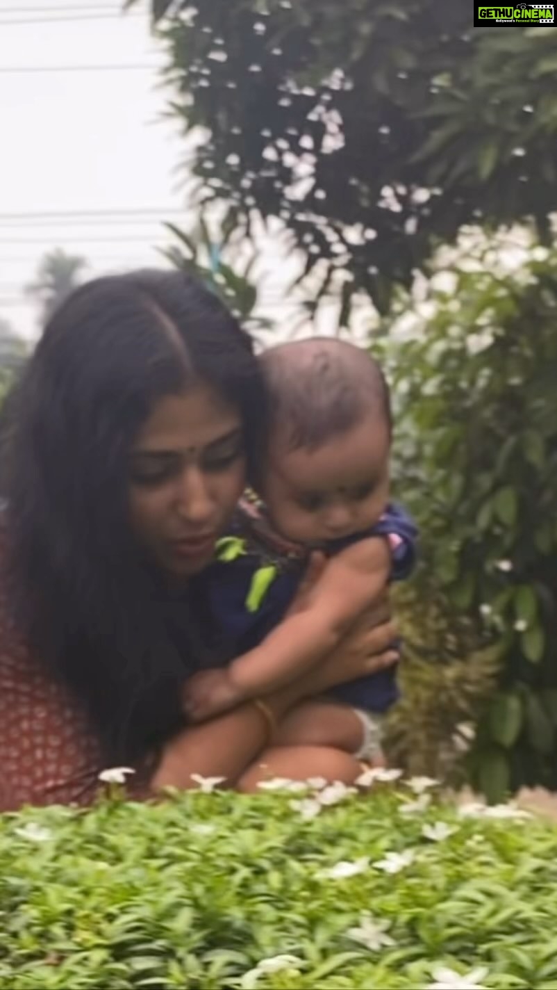 Anu Sithara Instagram - Our SANTHOSHAM vibes ♥️ @ashaaravind85 @kalabhavan_shajohn @sukumaranmallika @lechu___lekshmi__official_page @amith_chakalakkal @arjuntonyts @thomasajithv @ishapattali @psjayhari