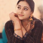 Anu Sithara Instagram - 📷 @vishnuprasadsignature 💄 @pinkyvisal