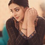 Anu Sithara Instagram - 📸 @vishnuprasadsignature ❤️ 💄@pinkyvisal