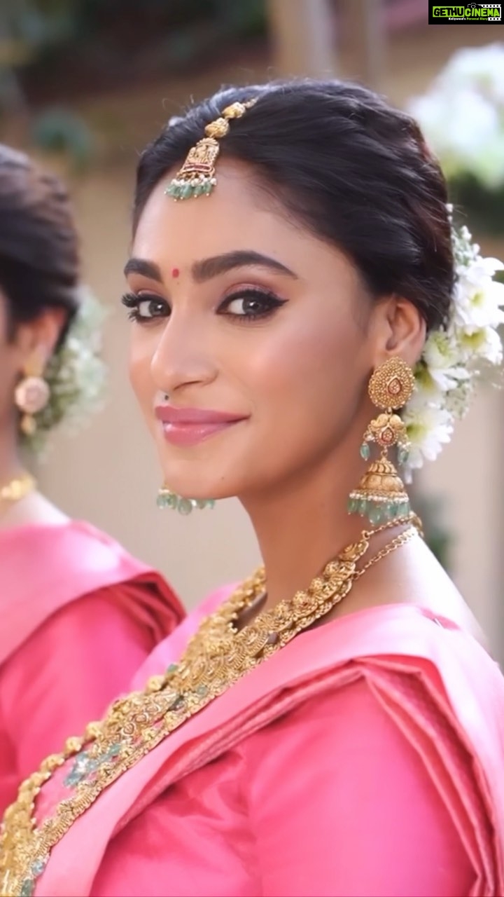 Anukreethy Vas Instagram - I might look modern 99 % of the time but that 1% in saree 😮💨 . . Vc @aadhityasivam 🎥 . #tumtum #saree #trendingreels #trending #trendingsongs #explore #explorepage✨ #anukreethyvas #missindia2018 #kollywood #kollywoodcinema #kollywoodactress #tamilcinema #tamilactress #tollywood #tollywoodactress #tollywoodcinema #sareelove #traditional #modeling #actor #southindian #southindianjewellery #southindianfashion #dsp Chennai ,TamilNadu