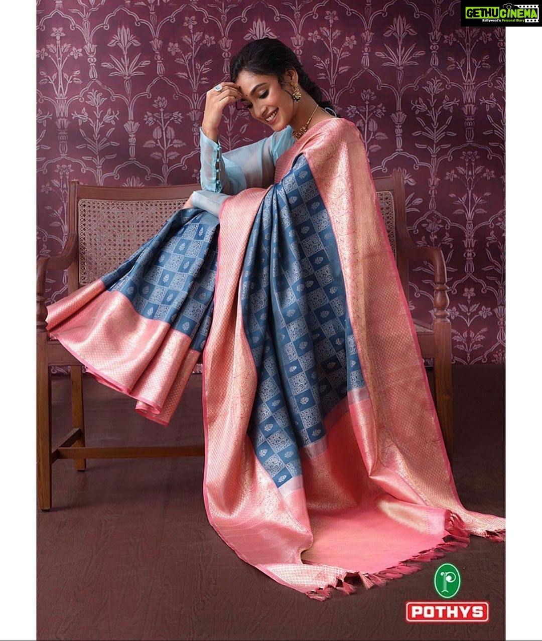 Anukreethy Vas Instagram - ♠️♣️🃏 . Pc @camerasenthil Mua @makeup_by_kez . @timestalent @rishubartaria @inder.sagoo #fashion #anukreethyvas Tamil Nadu