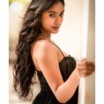 Anukreethy Vas Instagram - You caught me staring but I caught you staring back 😈 . Pc @camerasenthil Mua @makeup_by_kez . #fashionstyle #fashion #trending #anukreethyvas #model #actresshot @timestalent @inder.sagoo @rishubartaria