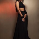 Anupama Parameswaran Instagram - Karivala ♾️ Styled by : @rashmitathapa Wearing : @talashahyderabad Jewelry : @spillthebead Styling Team : @aishwarya128 Shot by : @nikkhil_bareli