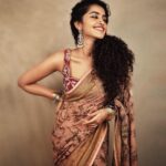 Anupama Parameswaran Instagram - Will you be my red rose ? 🥀 ✨ Styled by : @rashmitathapa Wearing : @archanajaju.in x @elevate_promotions Jewelry : @thetrinkaholic Styling Team : @aishwarya128 Shot by : @nikkhil_bareli Hairstyle: @koli_sarika7313 🥀