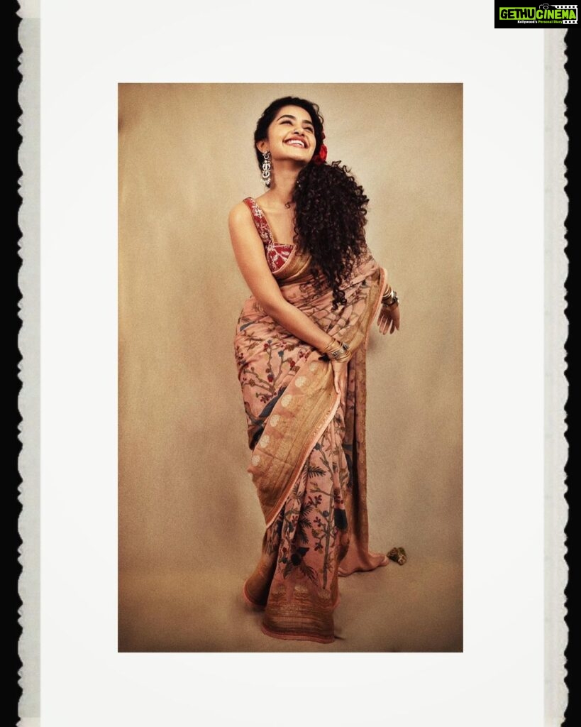 Anupama Parameswaran Instagram - Will you be my red rose ? 🥀 ✨ Styled by : @rashmitathapa Wearing : @archanajaju.in x @elevate_promotions Jewelry : @thetrinkaholic Styling Team : @aishwarya128 Shot by : @nikkhil_bareli Hairstyle: @koli_sarika7313 🥀
