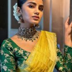 Anupama Parameswaran Instagram - I can’t tell you all how much I hated “an oily head “growing up… 😂 look at me flaunting it now… 😋 “cheeeeeeeeeeese😬”
