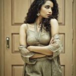 Anupama Parameswaran Instagram – Head aches!
 
Find the odd picture out 🤟🏻

Styled by : @rashmitathapa
Wearing : @naomibyneehabhumana
Jewelry : @spillthebead
Styling Team : @aishwarya128
Shot by : @swipeupproductions