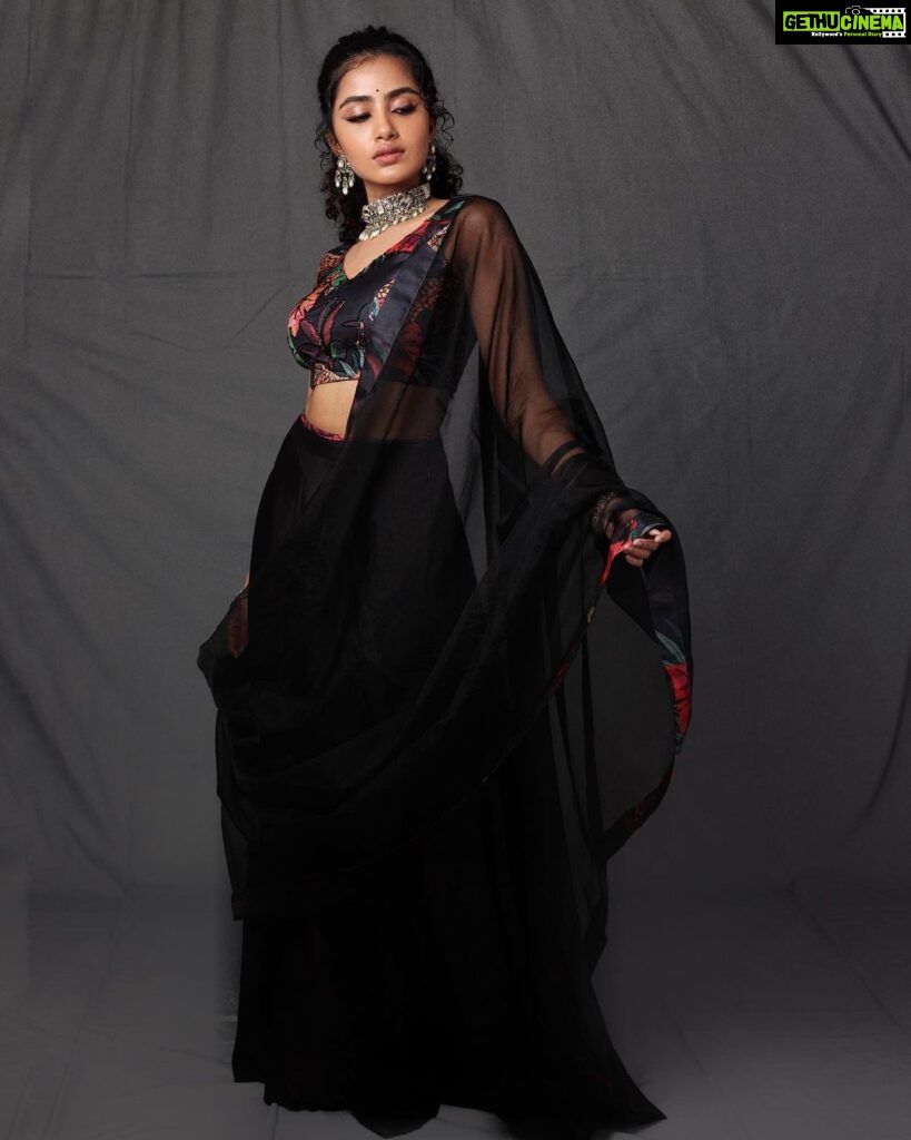 Anupama Parameswaran Instagram - Gratitude 🥹♥️ Outfit - @sanjanareddy.designs Jwellery - @kalasha_finejewels Stylist - @sandhya__sabbavarapu Styling team - @team_sandhya @sirichandana_medi Photograper - @pranav.foto