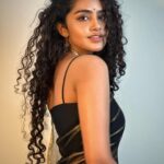 Anupama Parameswaran Instagram – What would you name her ? 👀

Thank you @seetaranikodhaty for the wonderful saree♥️🥹