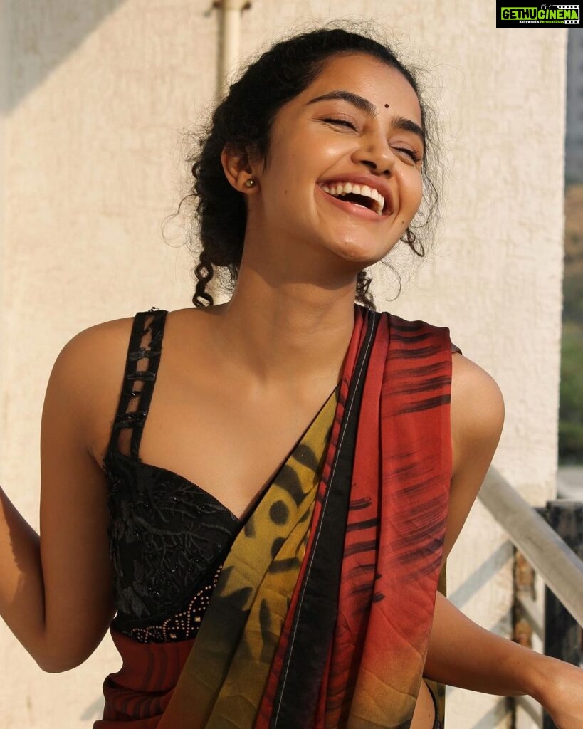 Anupama Parameswaran Instagram - Naaaakkku navvvochindhi 🙈🙊🙉