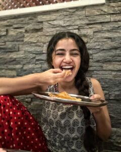 Anupama Parameswaran Instagram - Birthday at home 🏡 This is my kind of “Happy Birthday”🥹♥️ grateful 😇 missed Achan and Akku a lot this time 🥺 
Thank you all for the wonderful wishes 🙏🏼🥹♥️