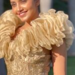 Anupama Parameswaran Instagram – The dress reminded me of the song 🎶 sooooo…. 😁