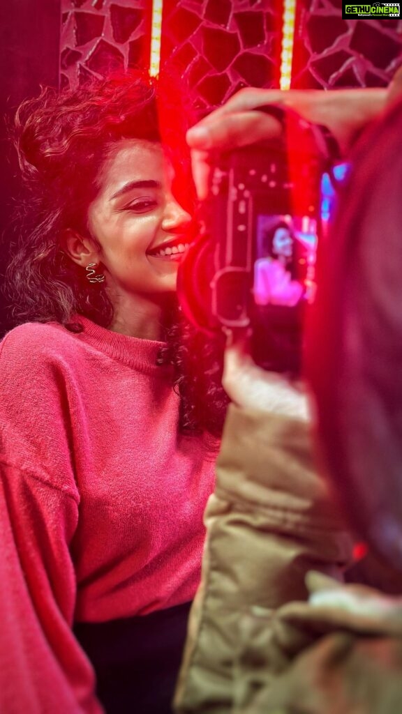 Anupama Parameswaran Instagram - Waiting for “mazhai” 🤭