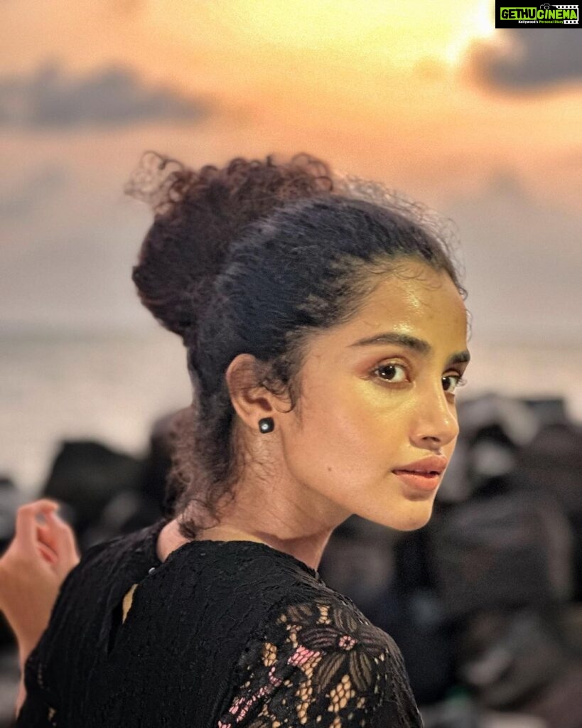 Anupama Parameswaran Instagram - Summer state of mind !
