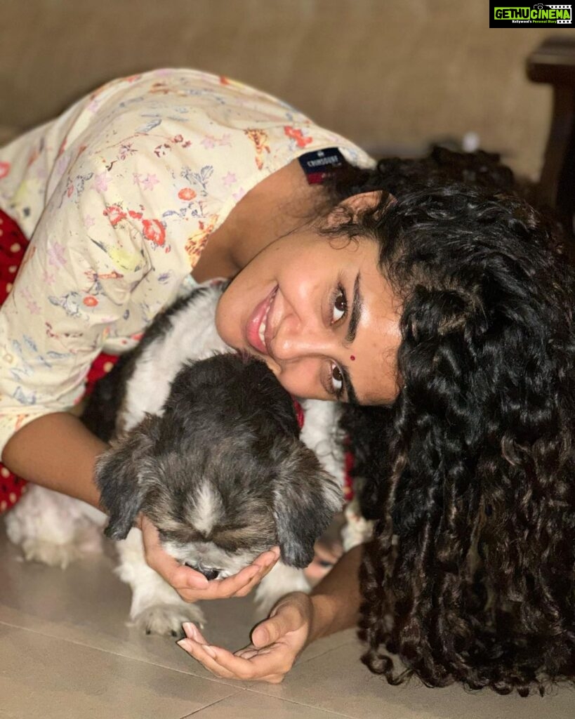 Anupama Parameswaran Instagram - Unedited pictures and Unfiltered emotions🥹♥️ #whiskey
