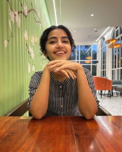 Anupama Parameswaran Instagram - My mood swings like 365 times a day… And when I am hungry ,it’s even worse… 🤯

PC @nihal_kodhaty 🤡