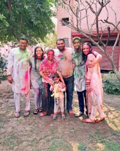 Anupriya Kapoor Instagram - Dilwalon ki holi Dilliwali...first holi with Mrs.
