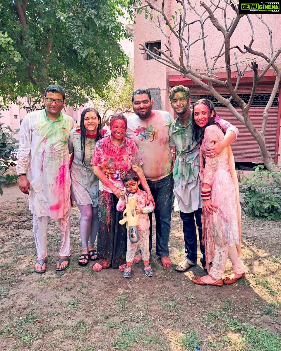 Anupriya Kapoor - 3.5K Likes - Dilwalon ki holi Dilliwali...first holi with Mrs.